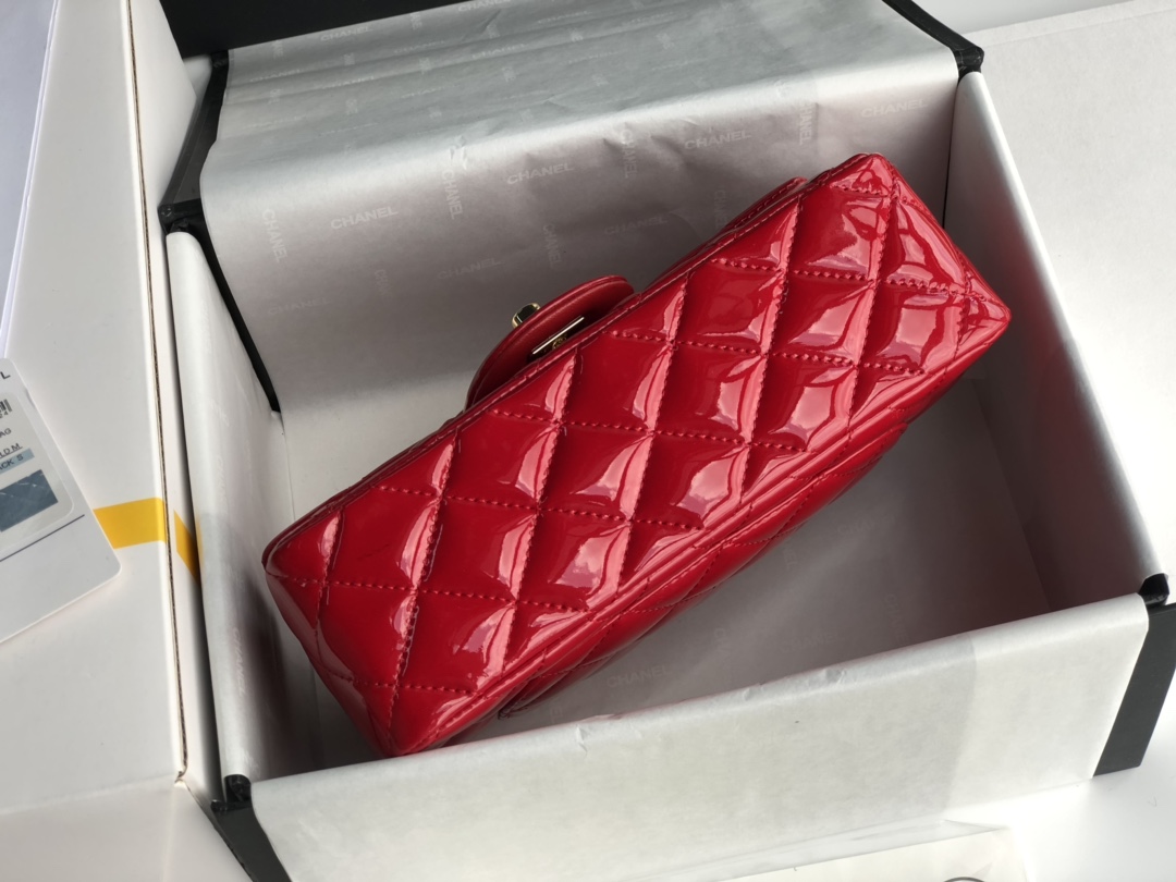 ch**el cf mini patent calfskin & G01den metal red bag 20cm