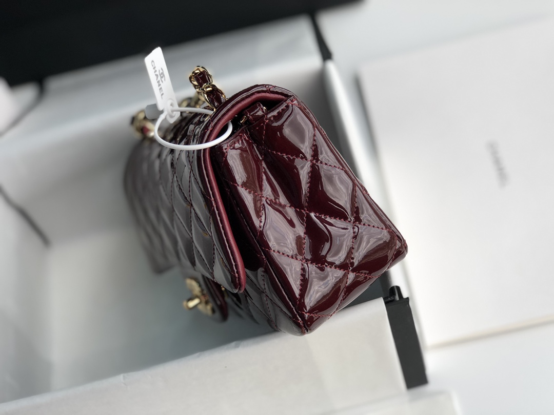 ch**el cf mini patent calfskin & G01den metal burgundy bag 20cm