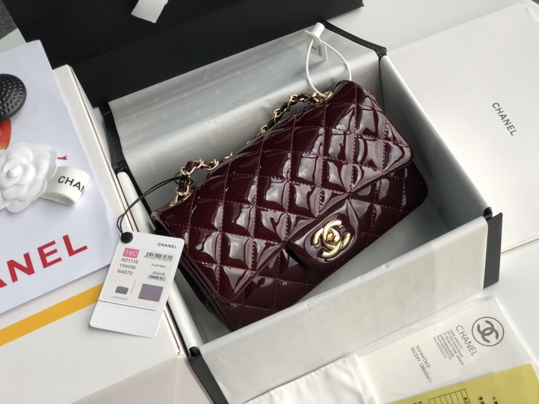 ch**el cf mini patent calfskin & G01den metal burgundy bag 20cm