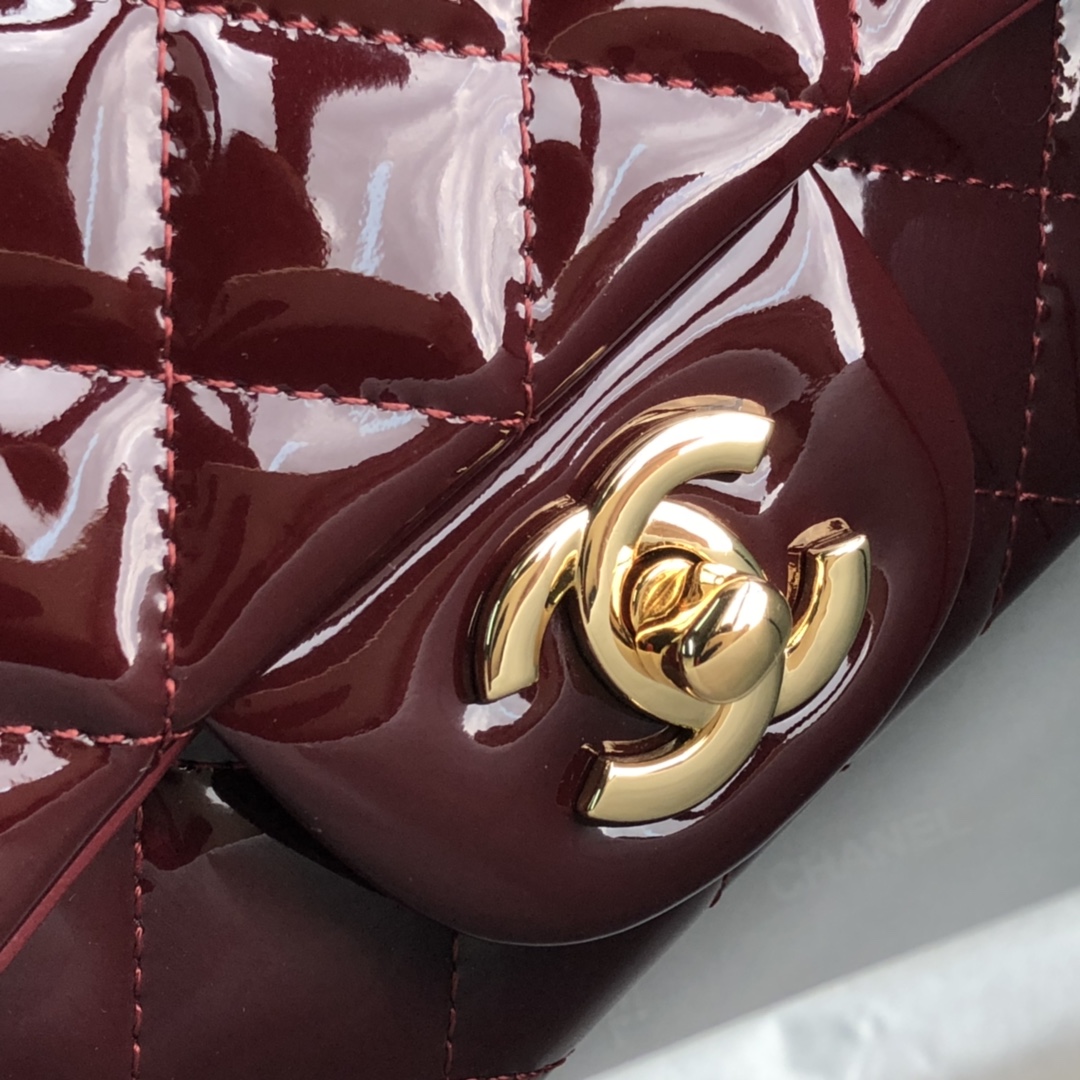 ch**el cf mini patent calfskin & G01den metal burgundy bag 20cm