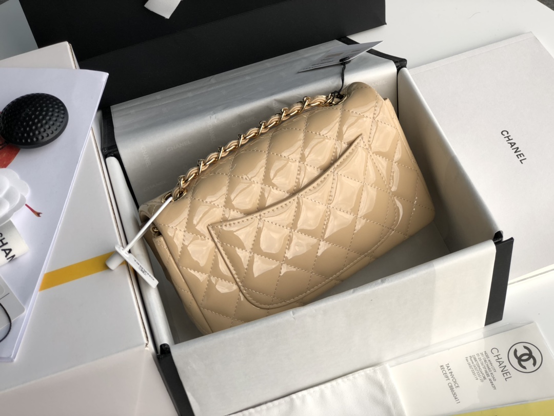 ch**el cf mini patent calfskin & G01den metal beige bag 20cm