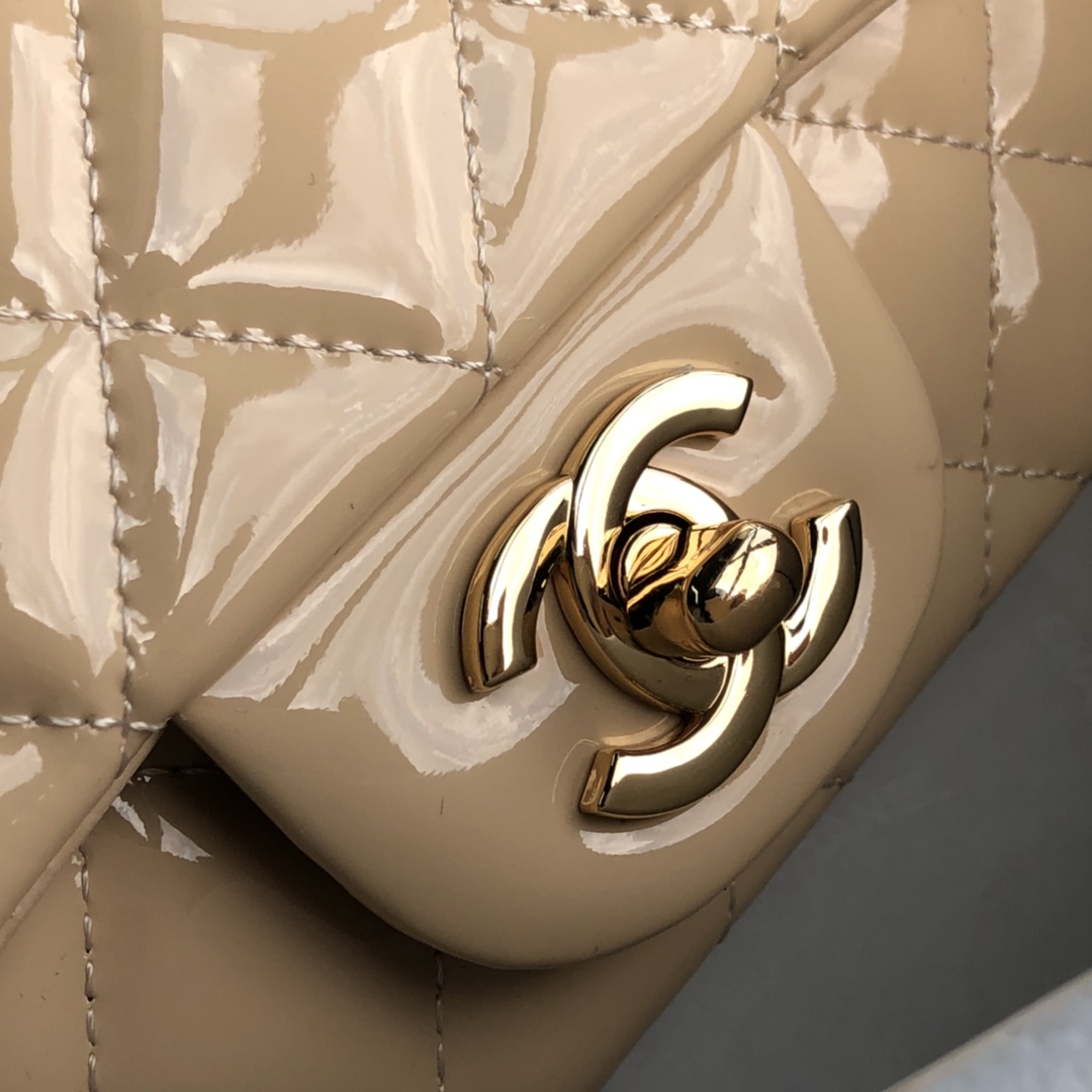 ch**el cf mini patent calfskin & G01den metal beige bag 20cm