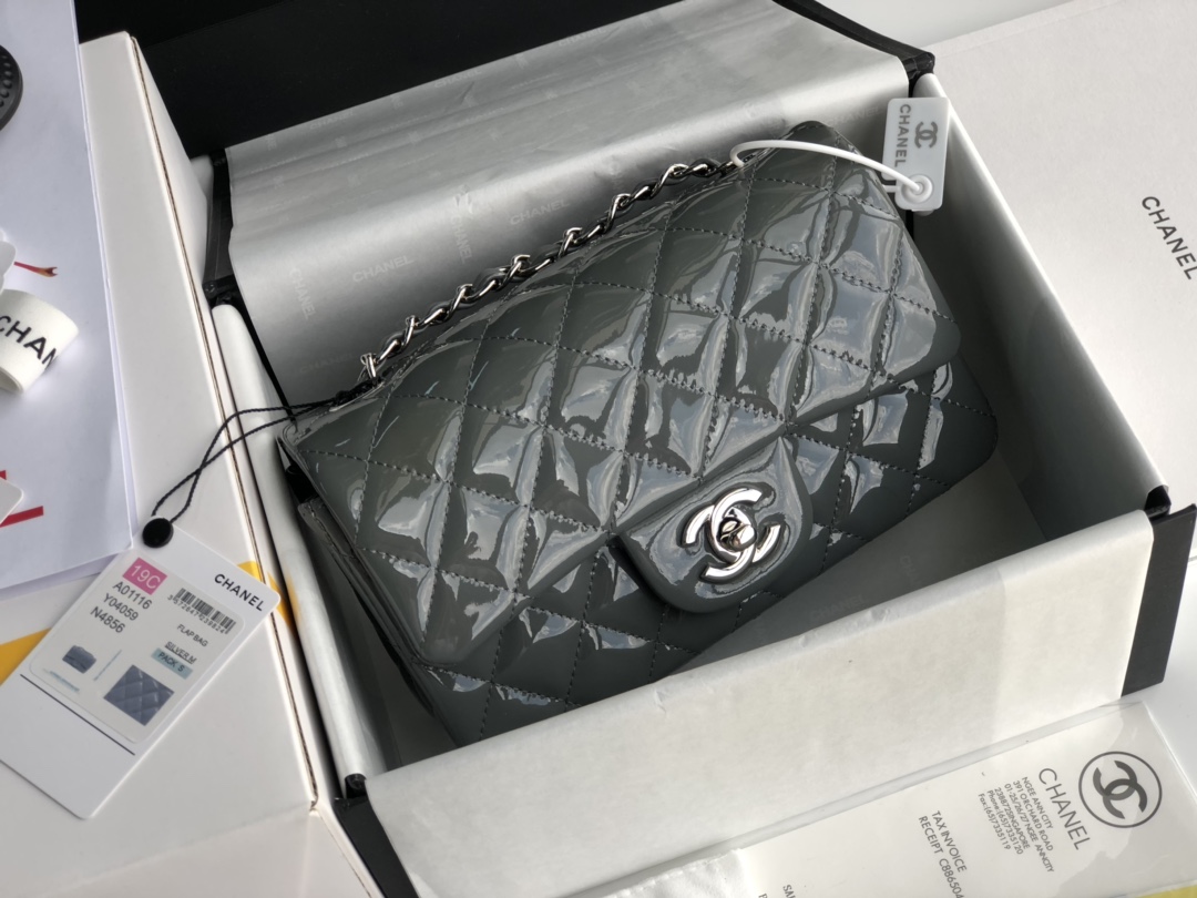 Ch**el cf mini patent calfskin & silver metal grey bag 20cm