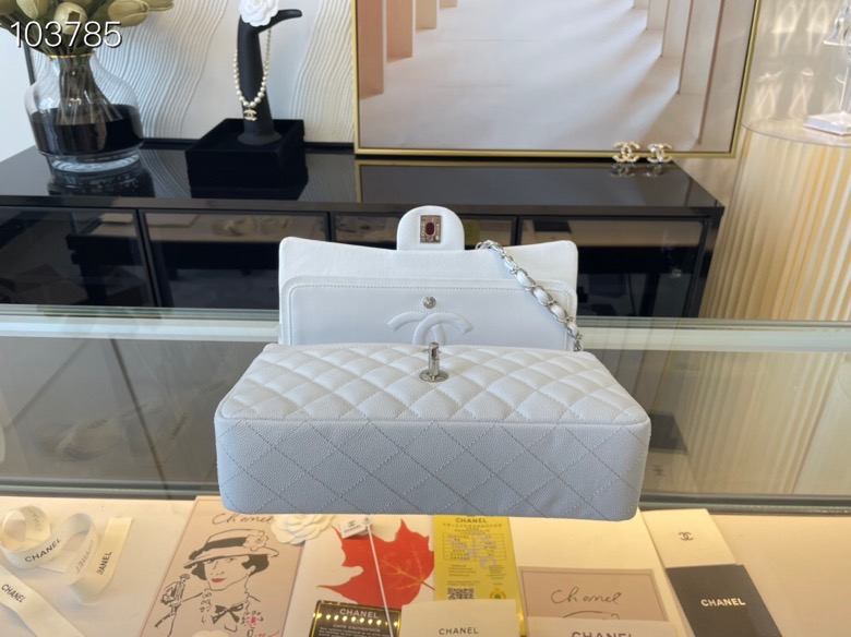 Ch**el classic handbag grained calfskin & silver-tone metal white a01112 15.5 × 25.5 × 6.5 cm