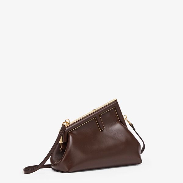 F**di first small dark brown leather bag 8bp129abve 26 × 18 × 9.5 cm