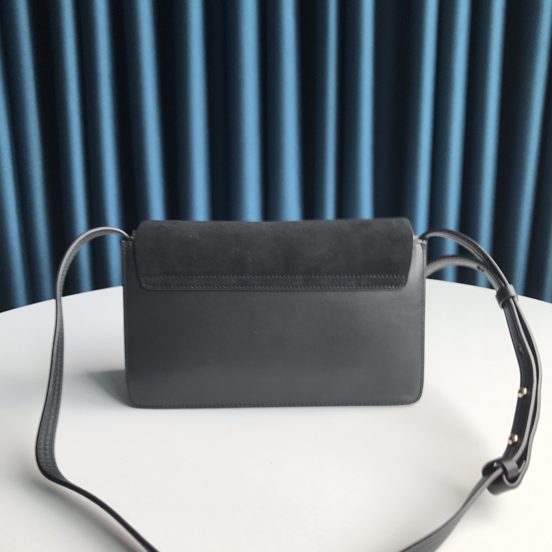 Ch10É faye small shoulder bag black chc15us127 24 x 7 x 15 cm