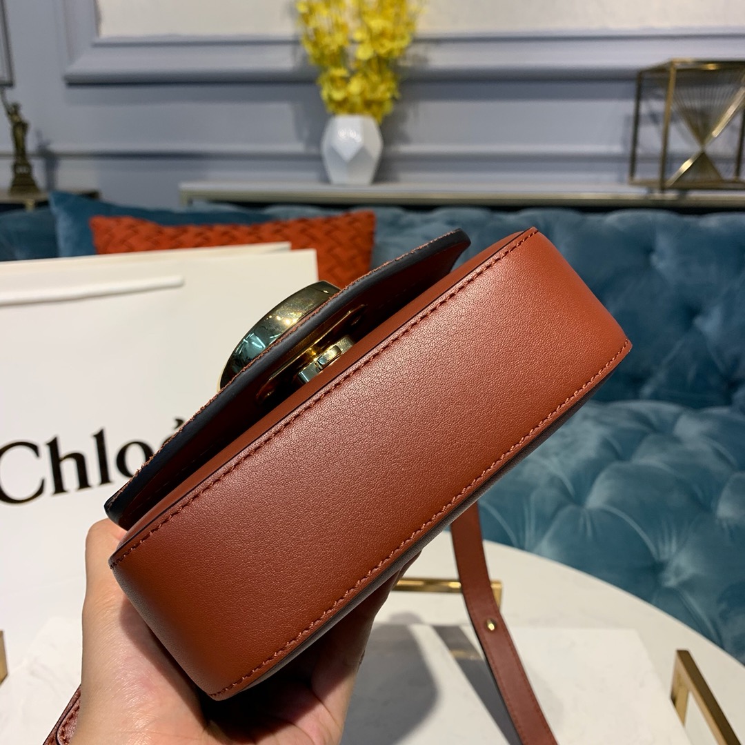 Ch10e mini c bag in shiny & suede calfskin arizona brown chc19us193 16.5 x 5 x 14 cm
