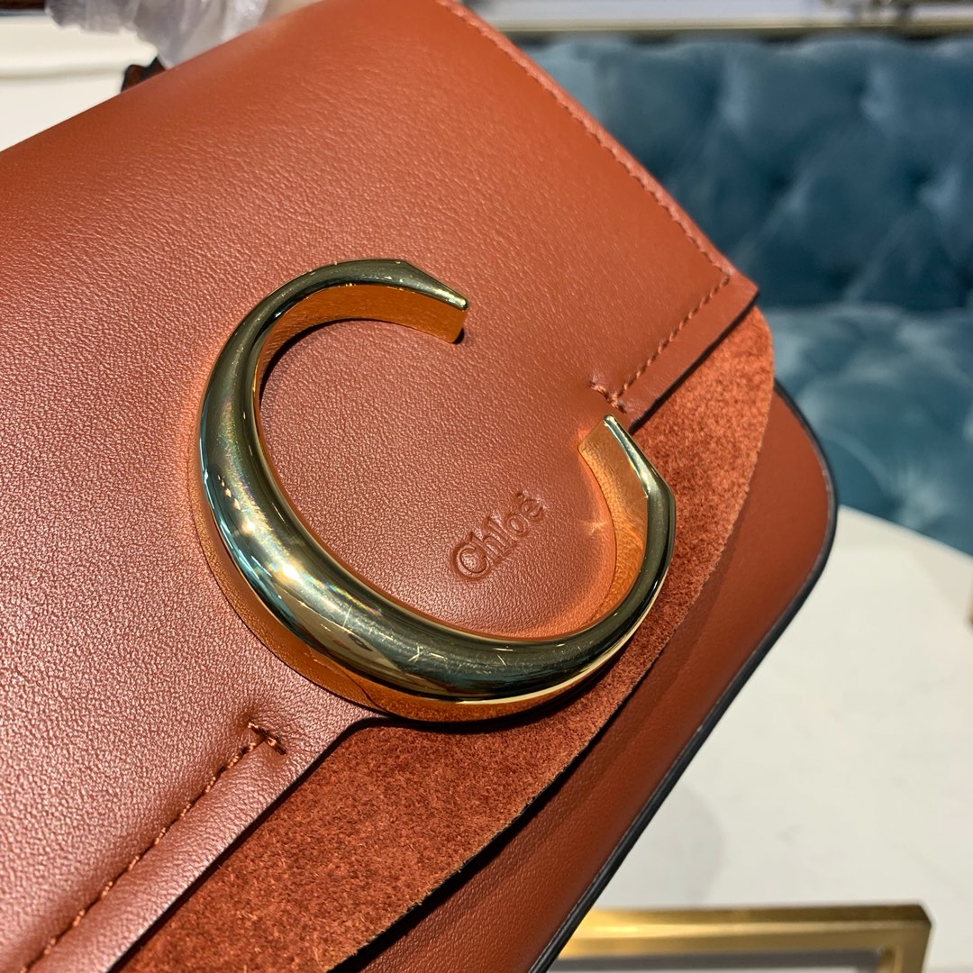 Ch10e mini c bag in shiny & suede calfskin arizona brown chc19us193 16.5 x 5 x 14 cm