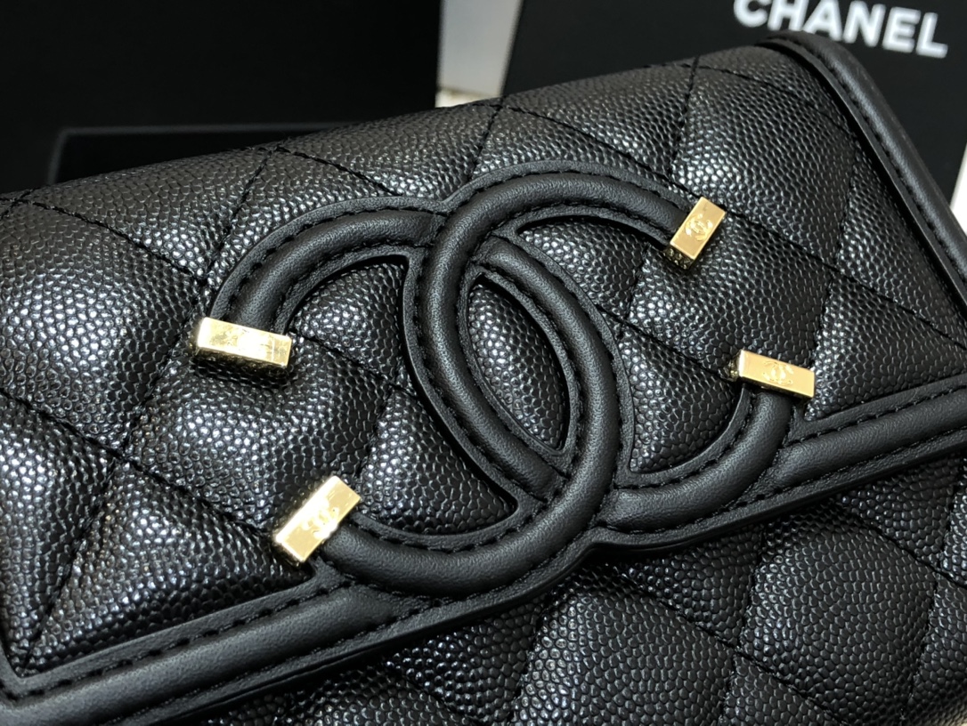 Ch**el wallet cc grain leather black 84447 15 cm