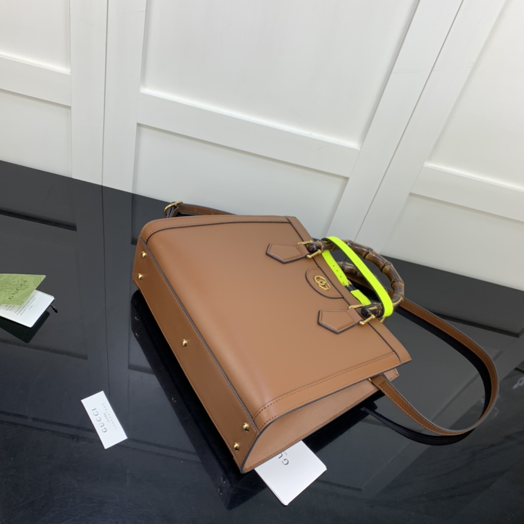 Gvc*1 small diana tote bag brown leather 660195 27 x 24 x 11 cm