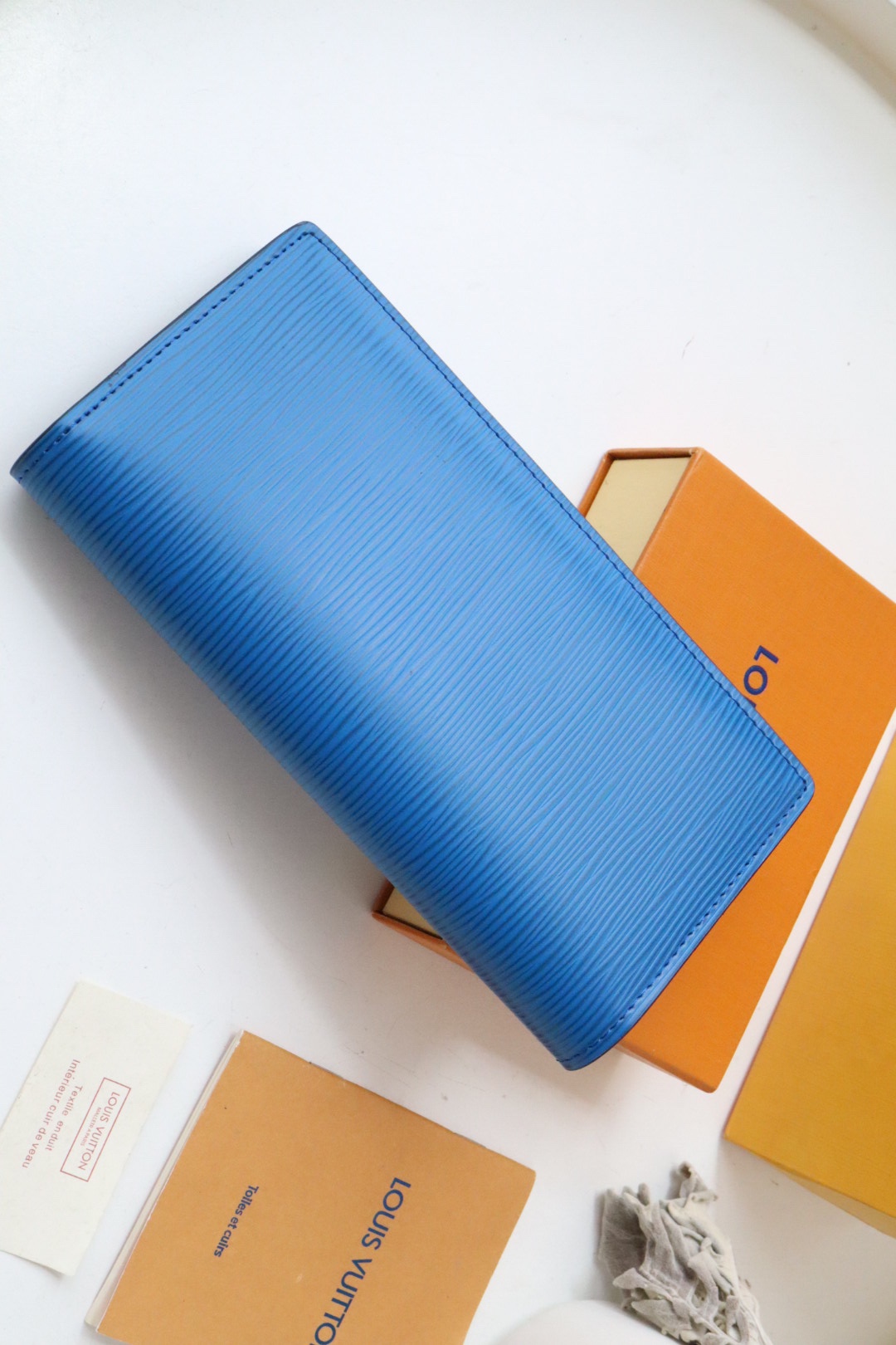 l0vis Vvtt0n brazza wallet epi leather blue m80772 10 x 19 x 2 cm