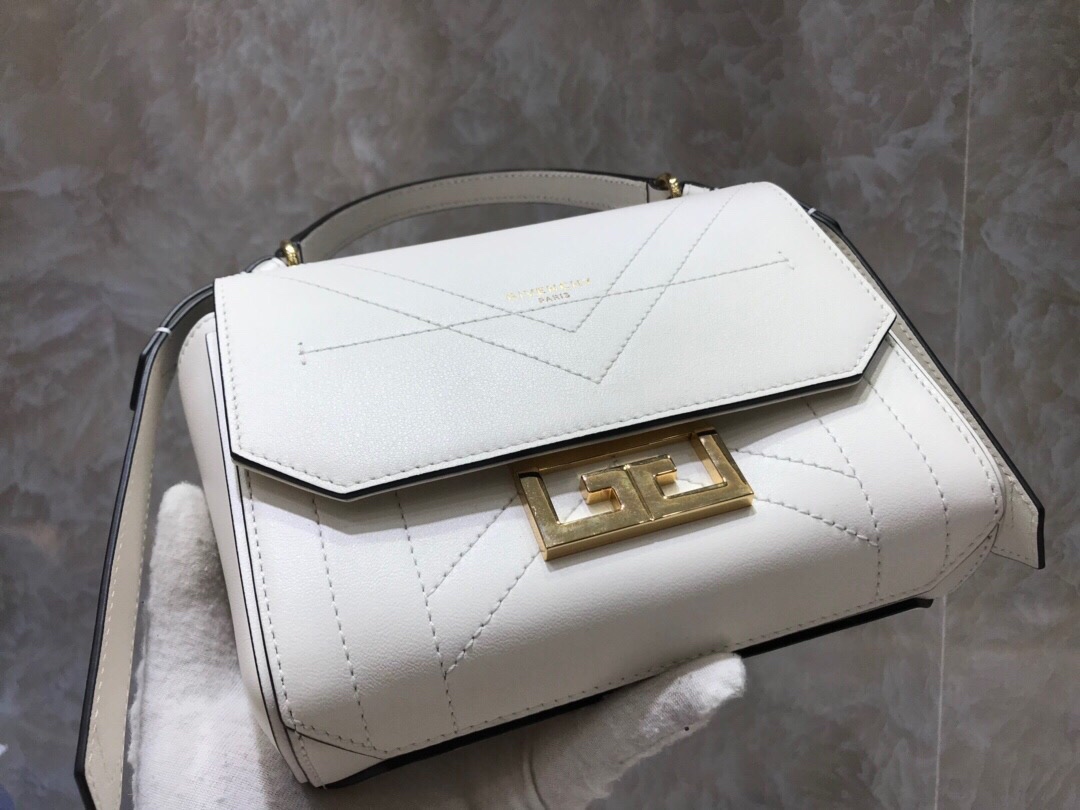 G1uenchy small eden bag white 19 × 14 × 5.5 cm
