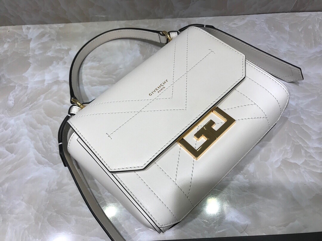 G1uenchy small eden bag white 19 × 14 × 5.5 cm