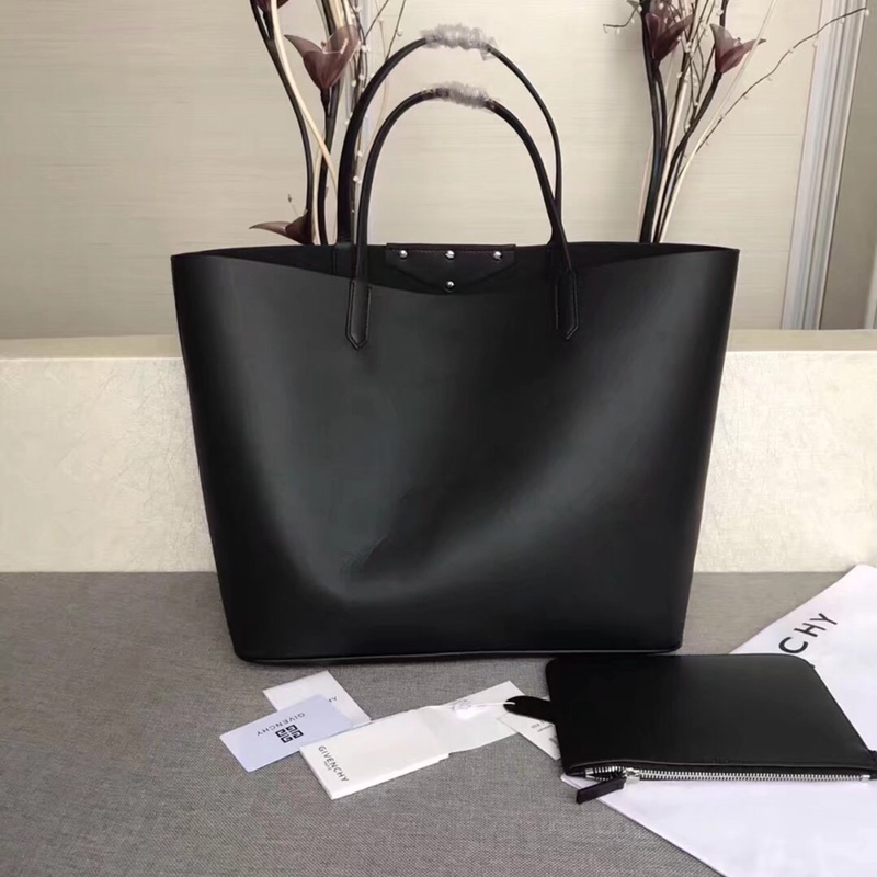 G1uenchy shopping bag black 38 x 34 x 18 cm