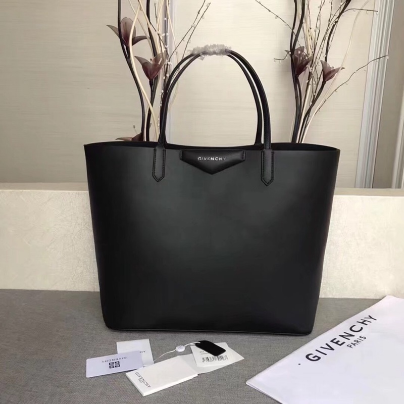 G1uenchy shopping bag black 38 x 34 x 18 cm
