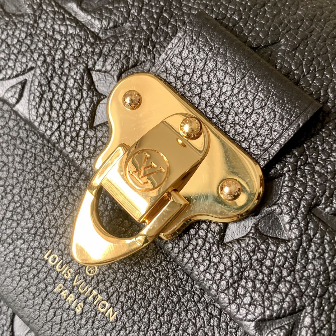 l0vis Vvtt0n vavin chain wallet monogram empreinte leather black m67839 19 x 12.5 x 4 cm