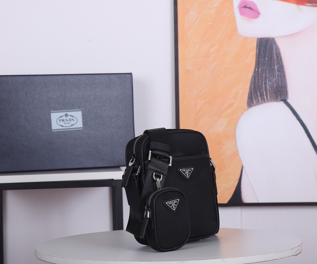 Pra*a re-nylon and saffiano leather shoulder bag black 2vh112 20 x 16 x 5 cm