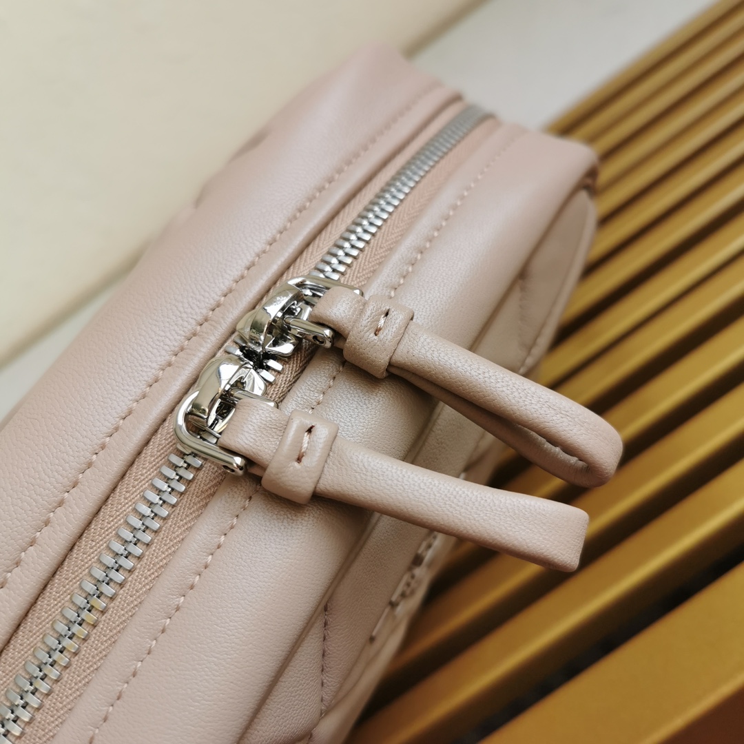 Pra*a spectrum shoulder bag quilted nappa leather light beige 1bh141 13.5 x 21 x 8 cm