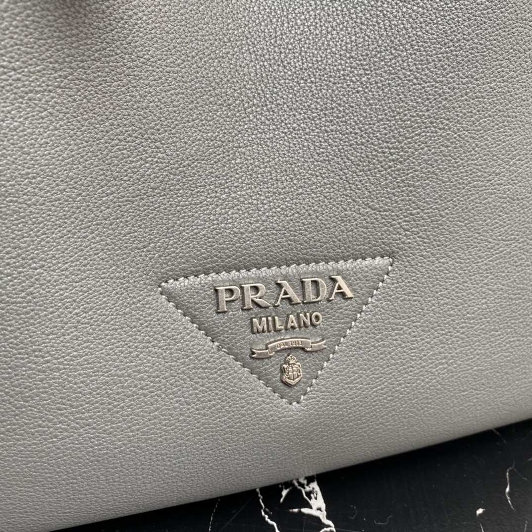 Pra*a leather tote clay grey 1bg339 35 x 34 x 16 cm