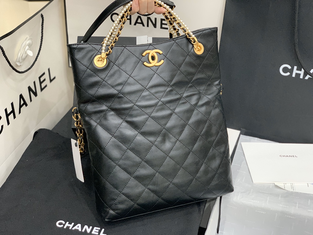 Ch**el calfskin crystal pearls shopping bag black as2213 34 x 25 x 5 cm