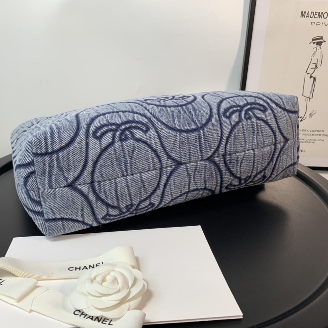 ch**el washed De*1m cc wave shopping bag blue 2021 30 cm