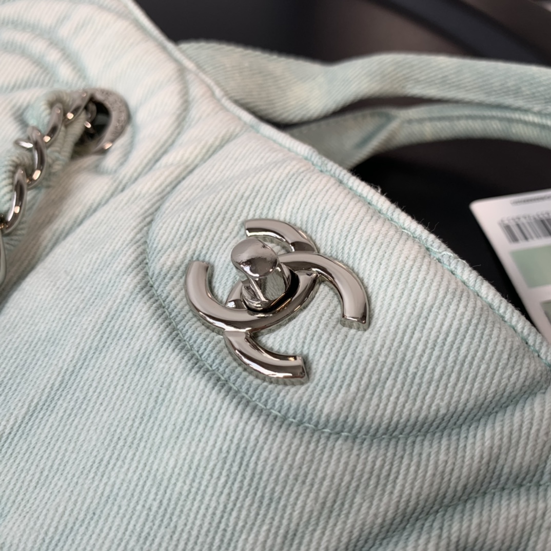 ch**el washed De*1m cc wave shopping bag light green 2021 30 cm
