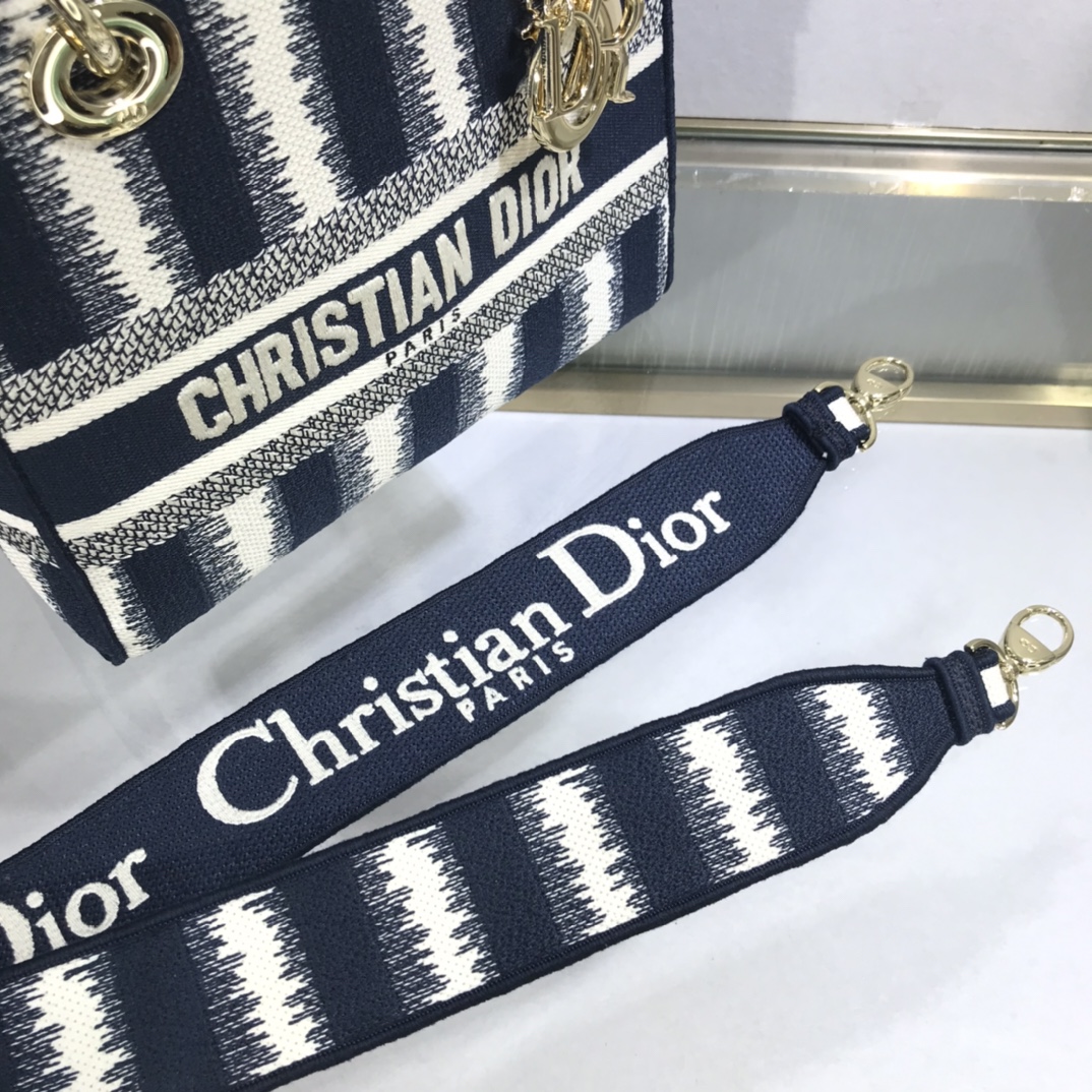 D10r medium lady d-lite bag black d-stripes embroidery m0565 24 x 20 x 11 cm