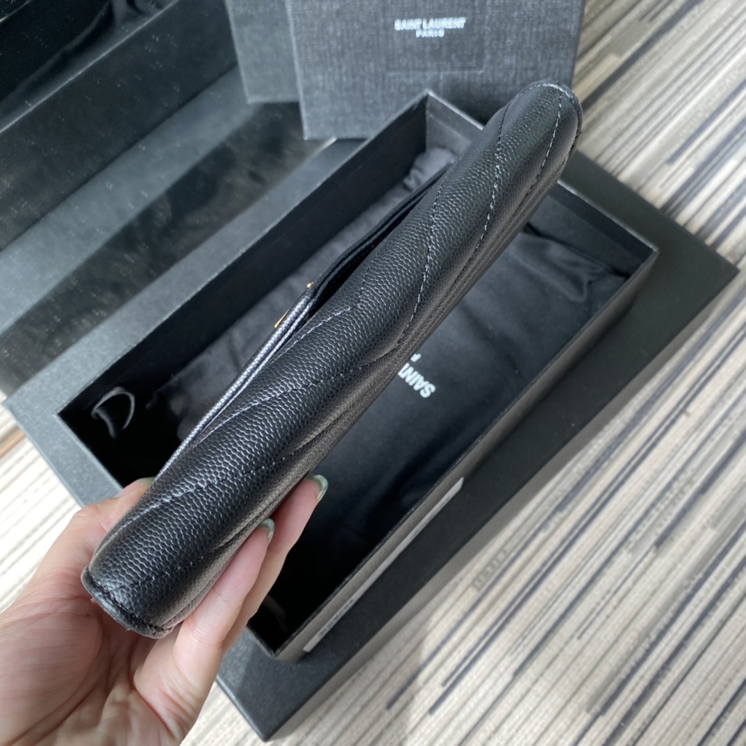 Y51 large monogram flap wallet in grain de poudre embossed leather black 372264 19 x 11 cm