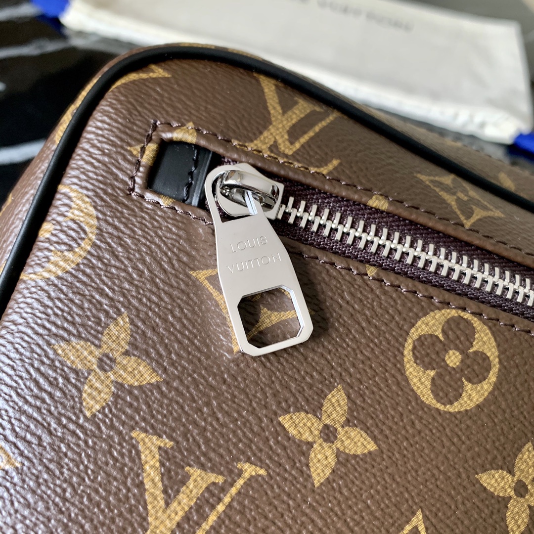 l0vis Vvtt0n kasai clutch monogram canvas brown m42838 24 x 16 x 6 cm