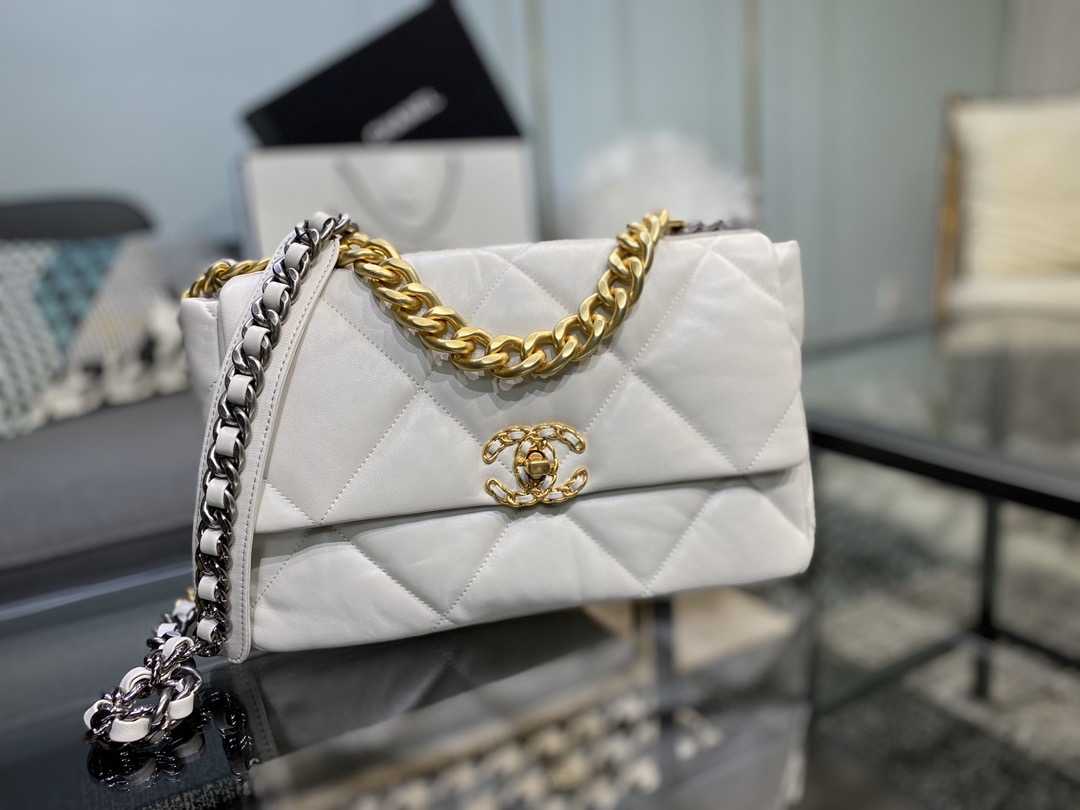 Ch**el large 19 handbag lambskin white as1161 30cm