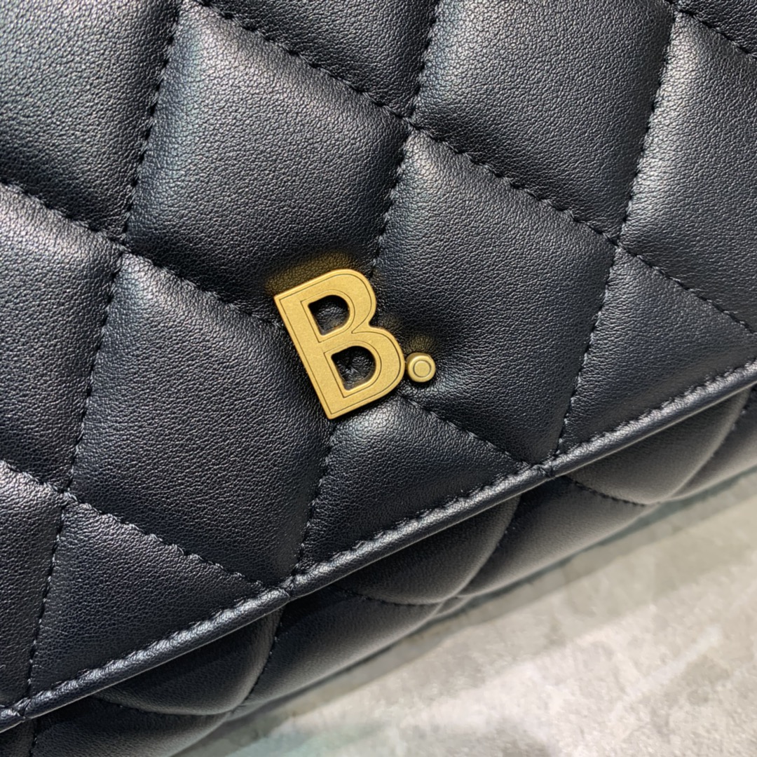 ba1en*iaga large buckle shoulder bag d1am0nd pattern leather G01den metal black 37 x 8 x 29 cm