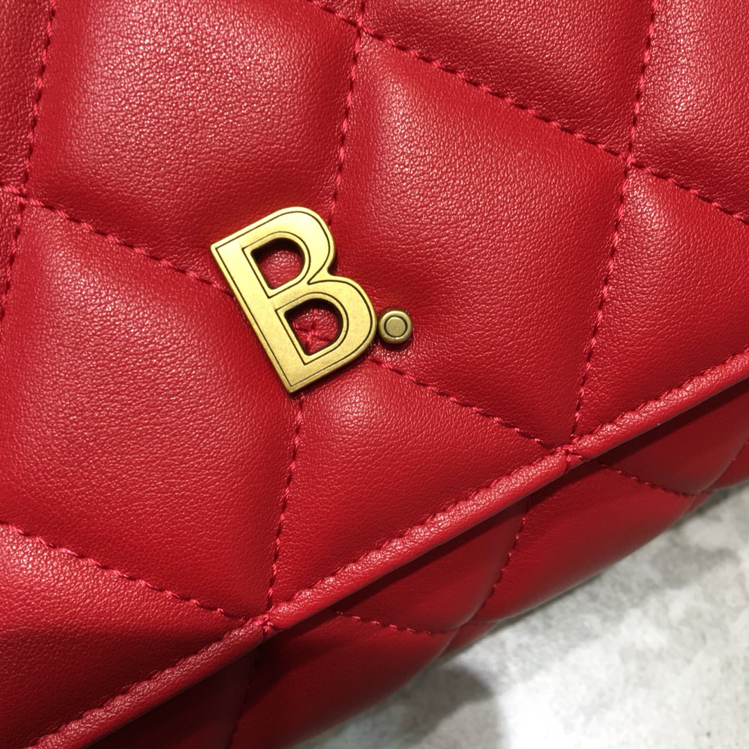 ba1en*iaga large buckle shoulder bag d1am0nd pattern leather G01den metal red 37 x 8 x 29 cm