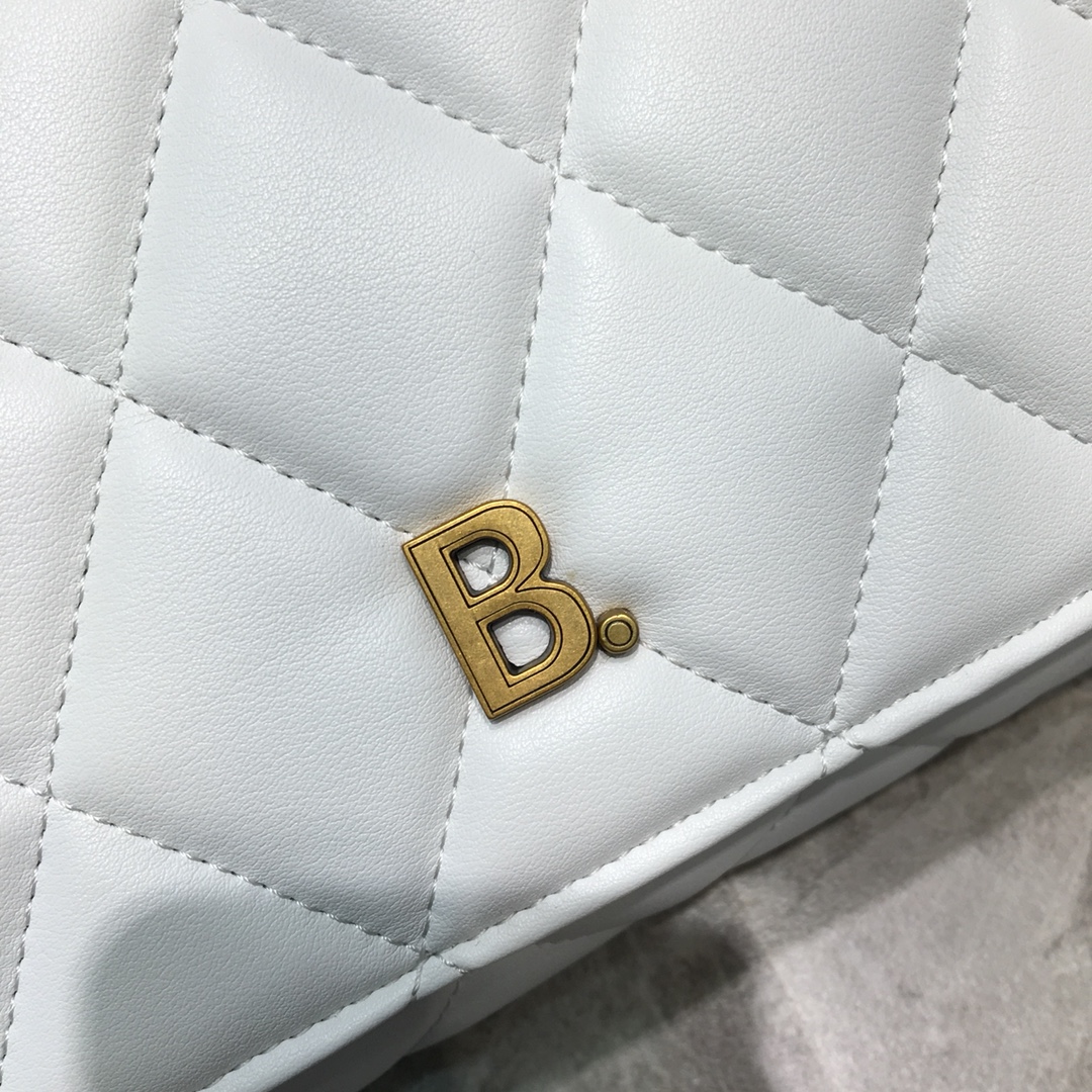 ba1en*iaga small buckle shoulder bag d1am0nd pattern leather G01den metal white 25 x 9 x 20 cm