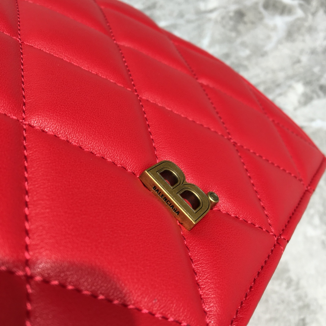 ba1en*iaga small buckle shoulder bag d1am0nd pattern leather G01den metal red 25 x 9 x 20 cm