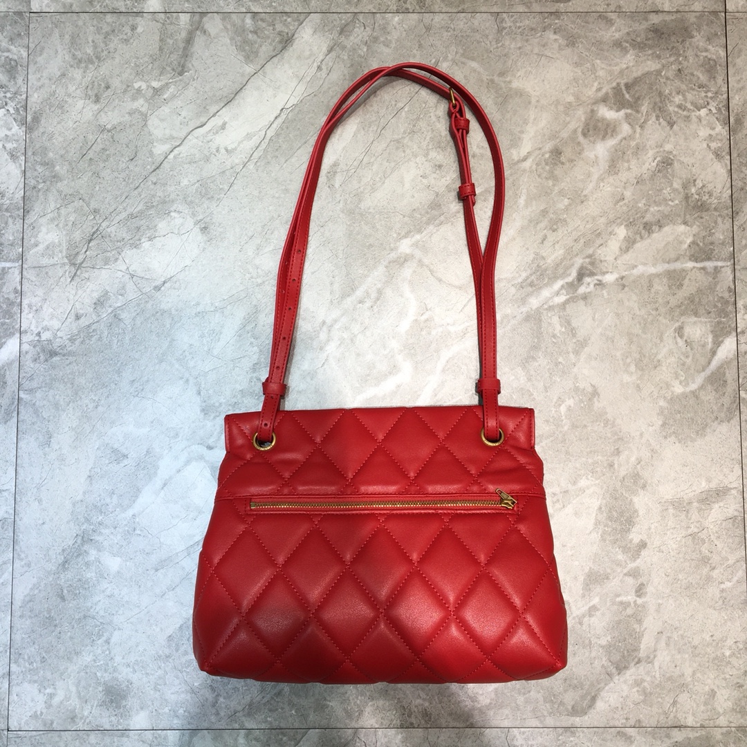ba1en*iaga small buckle shoulder bag d1am0nd pattern leather G01den metal red 25 x 9 x 20 cm