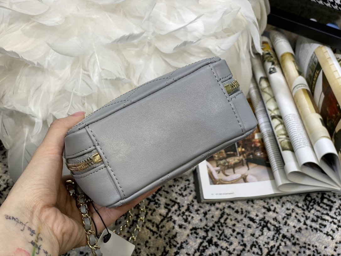 Ch**el vertical camera bag grey as1753 17.5 x 14 x 7 cm