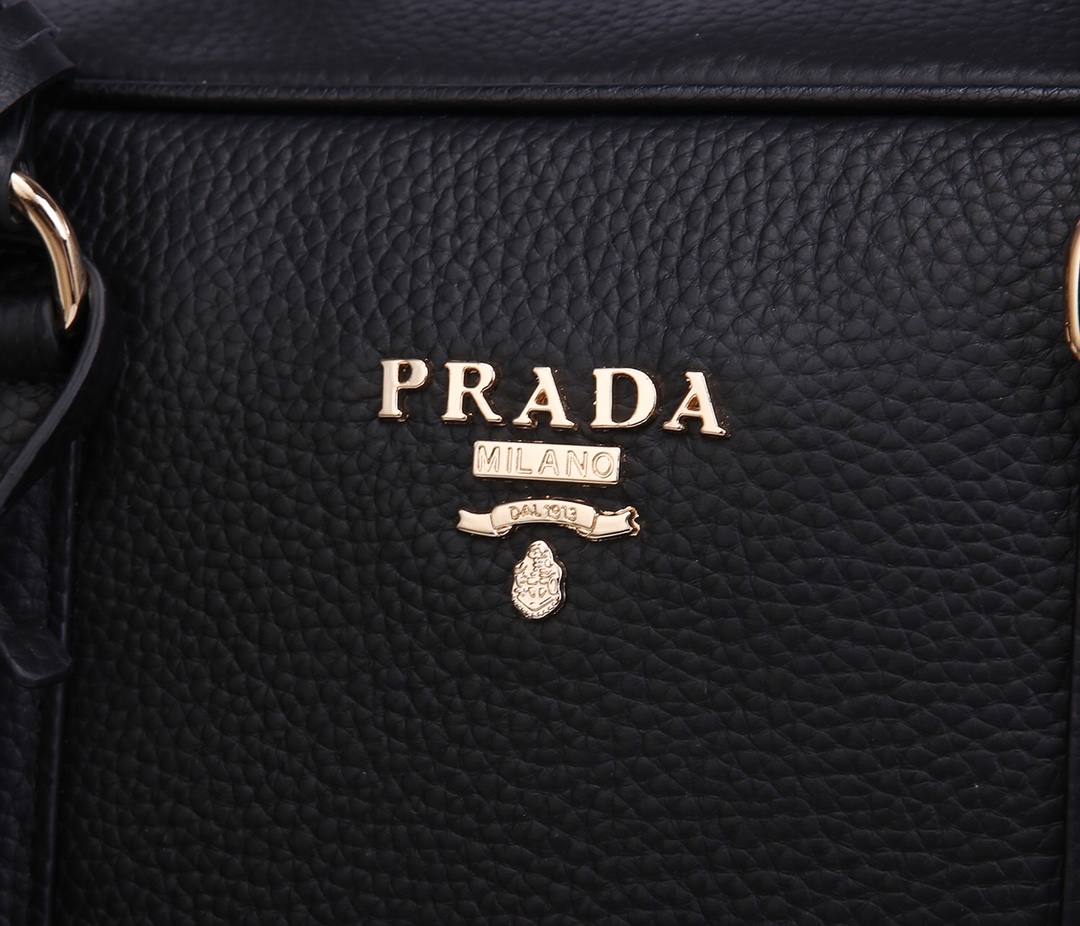 pra*a briefcase grained cowhide leather G01den metal black 8017 40 x 30 x 9 cm