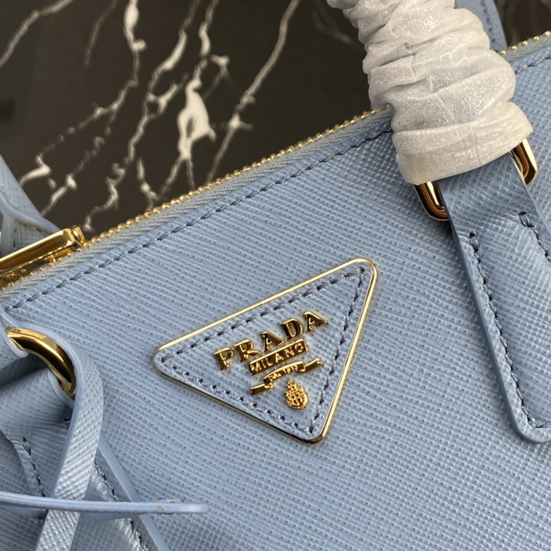 Pra*a micro galleria saffiano leather bag light blue 1ba906 20 x 15 x 9.5 cm