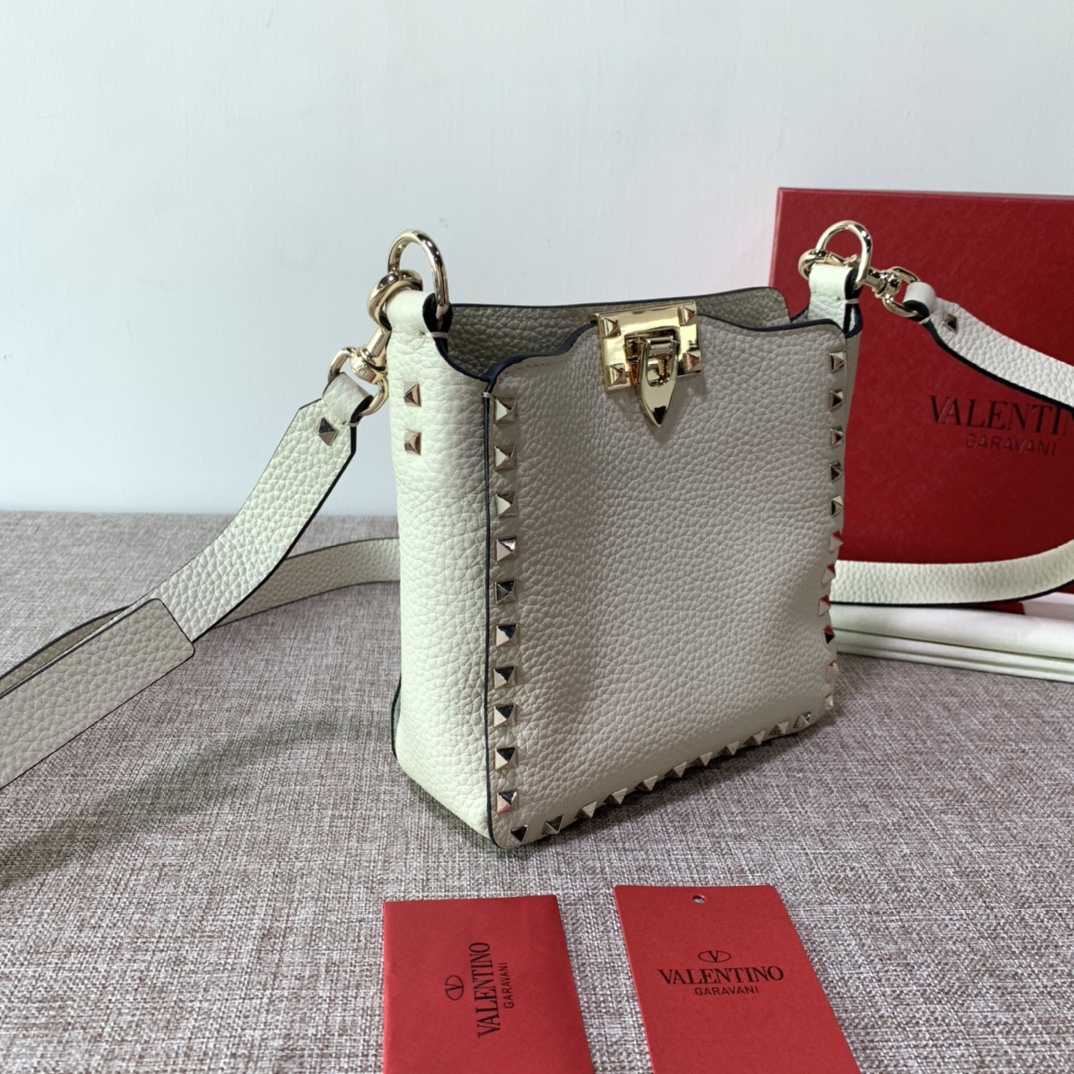Va1e*ntin0 small garavani rockstud tote soft cowhide leather white 50029 18.5 × 18.5 × 6.5 cm