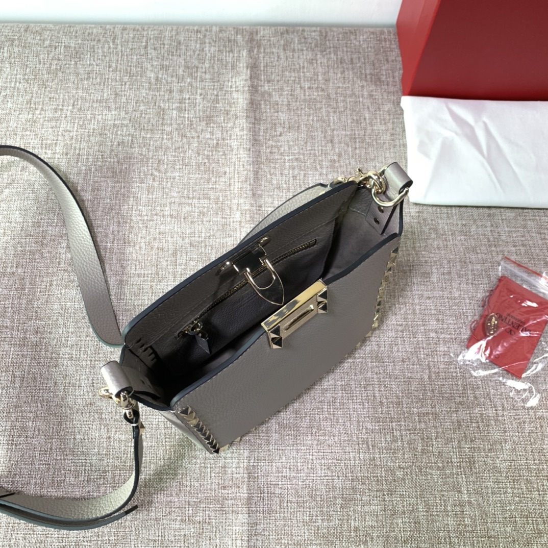 Va1e*ntin0 garavani small rockstud tote soft cowhide leather grey 50029 18.5 × 18.5 × 6.5 cm