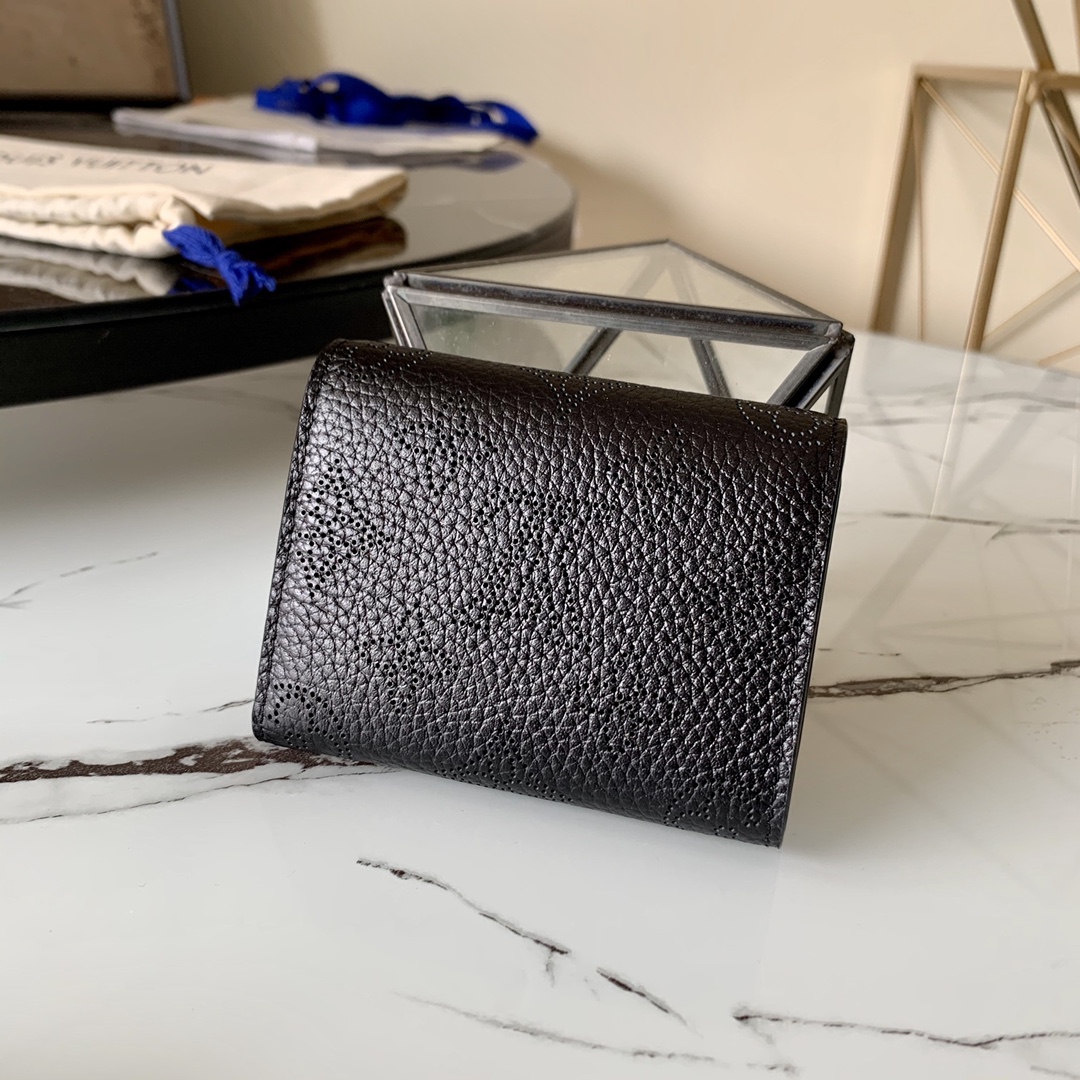 l0vis Vvtt0n iris xs wallet monogram perforations black m67498 9.8 x 7.8 x 1 cm