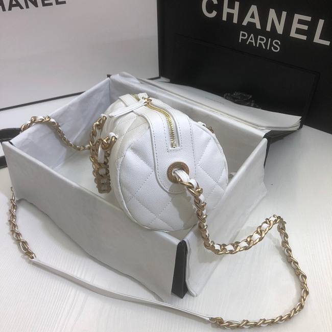 Ch**el extra mini bowling bag in white as1899 16 x 22 x 12 cm