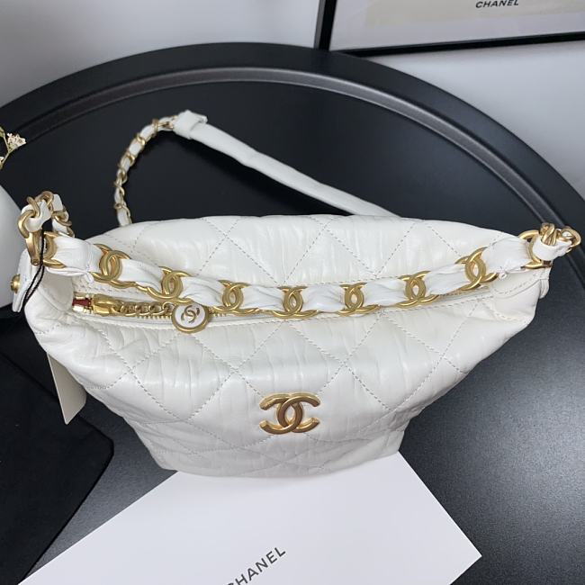 Ch**el hobo bag white as2480 15 x 12.5 x 18 cm