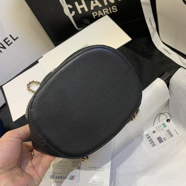 Ch**el chain handle bucket bag black as1362 32 x 26 x 15 cm