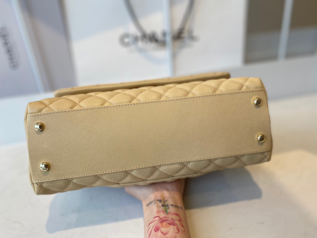 Ch**el small coco handle bag grained leather light beige a92991 28 cm