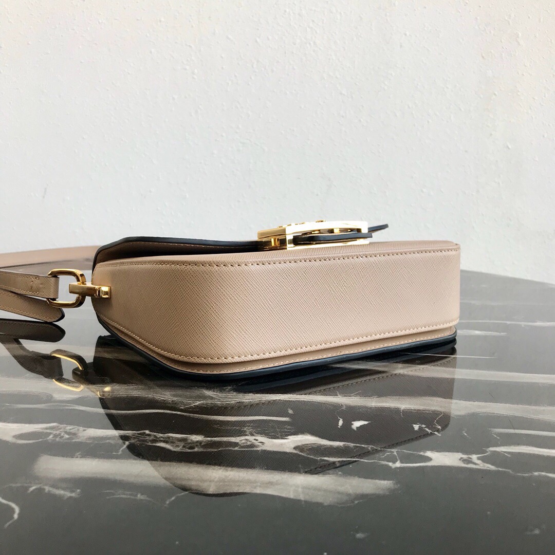 Pra*a saffiano leather emblème bag powder pink 1bd217 20.5 x 14 x 5 cm
