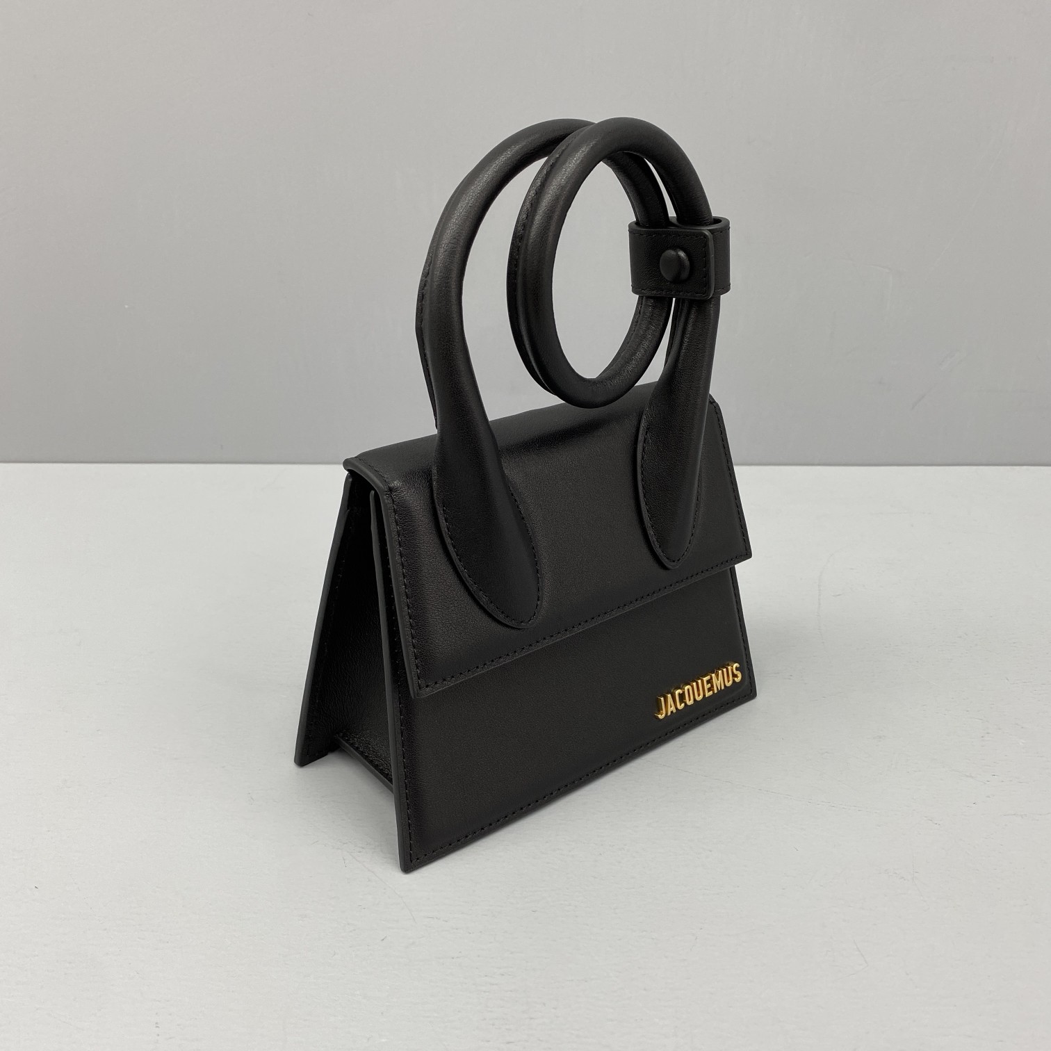 Ja*qvemvs small le chiquito leather black 213ba02 18 x 15.5 x 8 cm