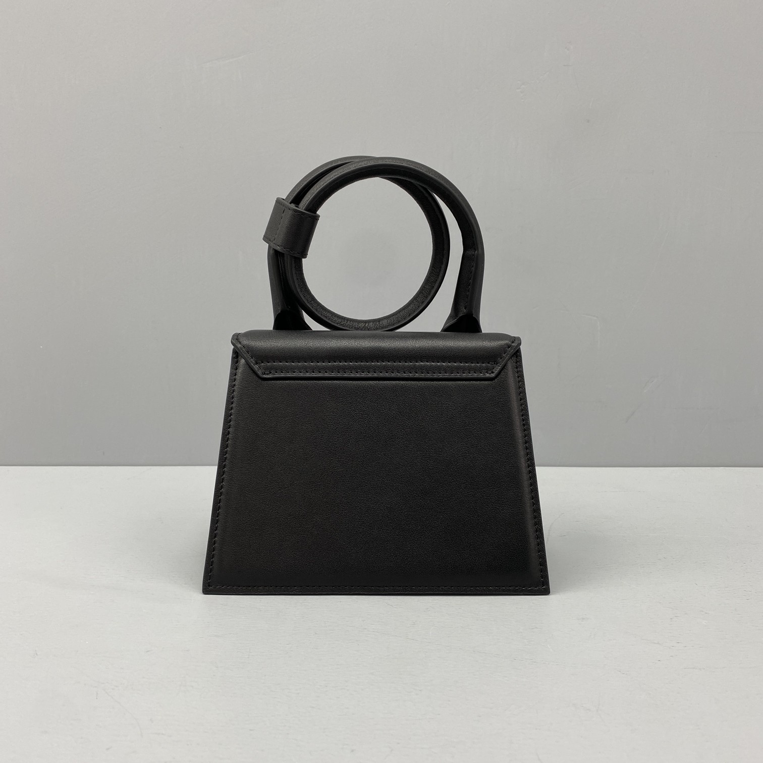 Ja*qvemvs small le chiquito leather black 213ba02 18 x 15.5 x 8 cm