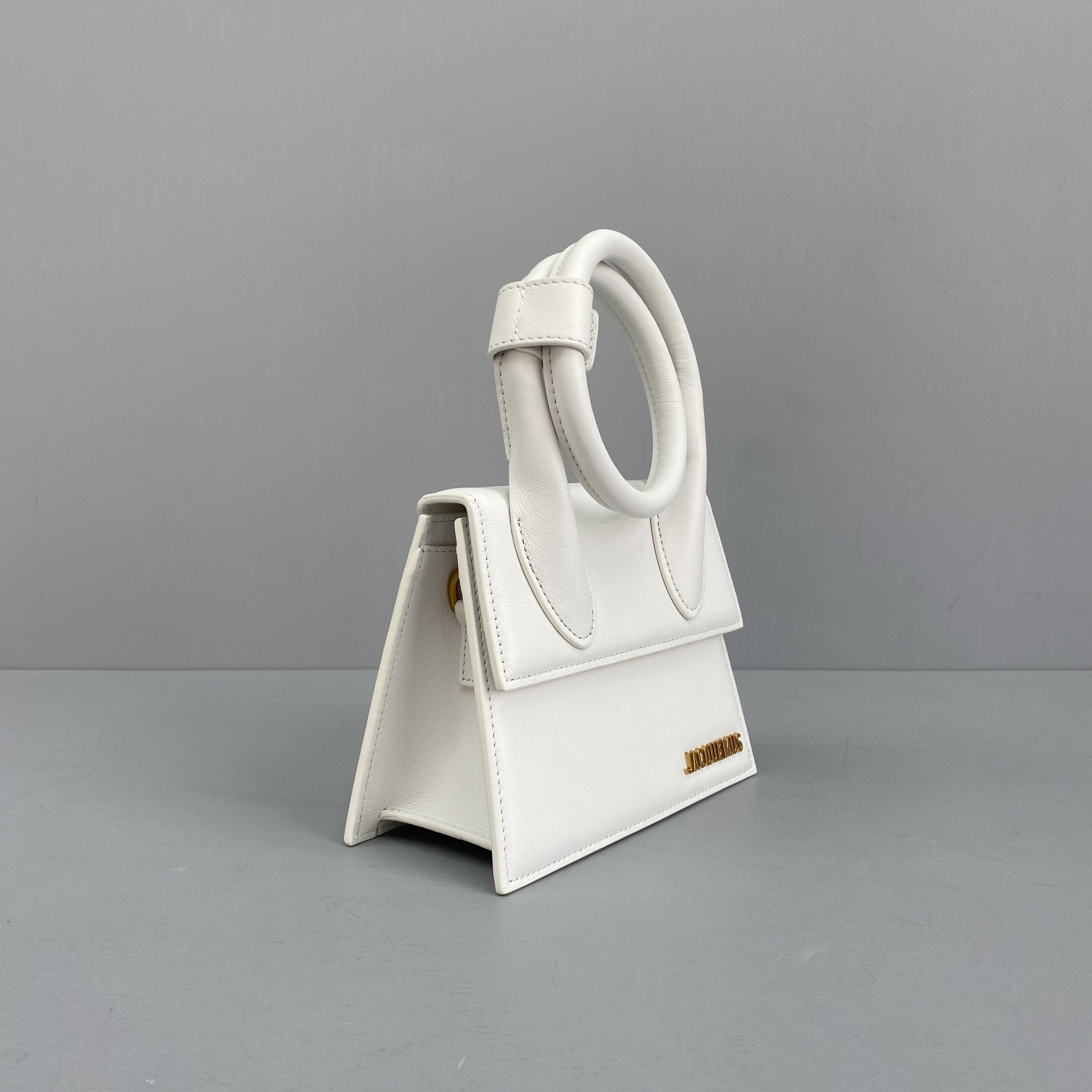 Ja*qvemvs small le chiquito leather white 213ba02 18 x 15.5 x 8 cm