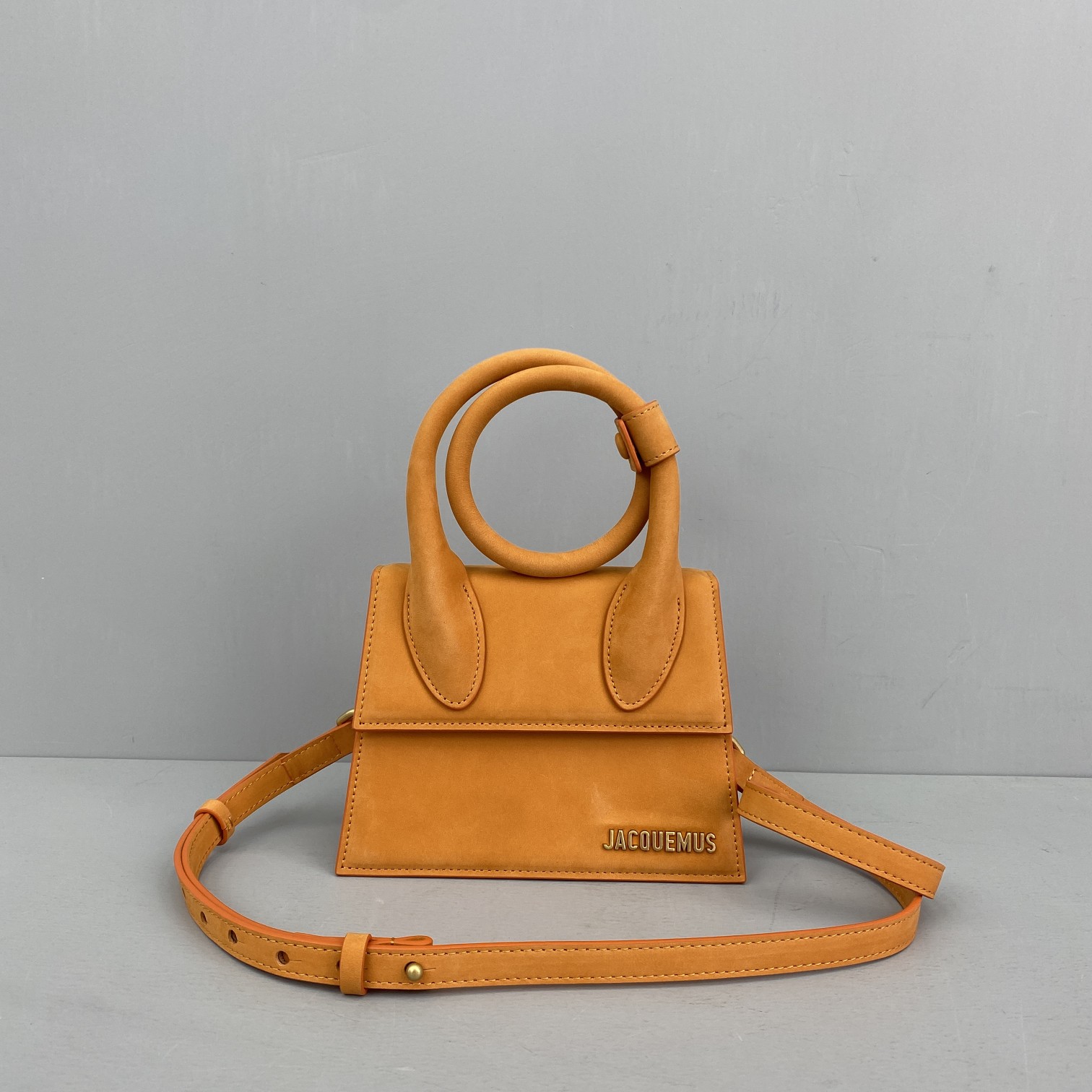 Ja*qvemvs small le chiquito leather brown 213ba02 18 x 15.5 x 8 cm